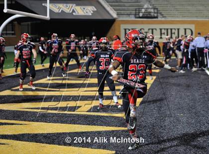 Thumbnail 3 in New Bern vs. Charlotte Catholic (NCHSAA Class 4A Final) photogallery.