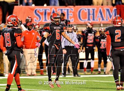 Thumbnail 1 in New Bern vs. Charlotte Catholic (NCHSAA Class 4A Final) photogallery.