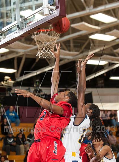 Thumbnail 1 in St. Rita @ Lake Clifton (Spalding Hoophall Classic) photogallery.
