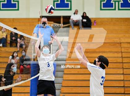 Thumbnail 2 in Olympian @ Eastlake photogallery.