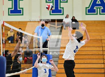 Thumbnail 3 in Olympian @ Eastlake photogallery.