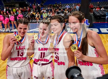 Thumbnail 2 in Martins Mill vs. Nocona (UIL 2A Basketball Final) photogallery.
