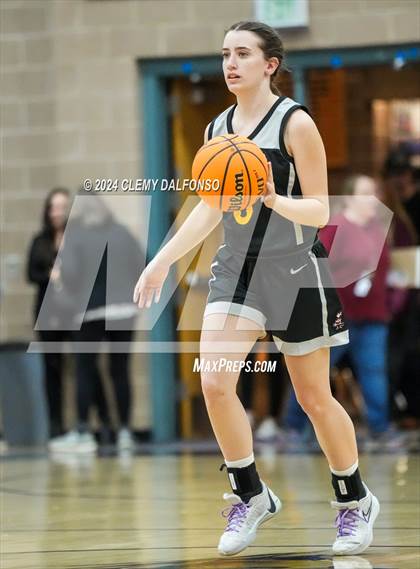 Thumbnail 1 in Golden vs Dakota Ridge (Jeffco 4A/5A Mini Tournament photogallery.