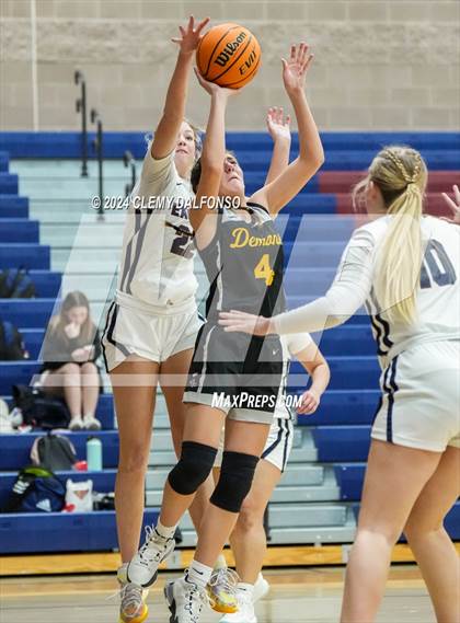 Thumbnail 1 in Golden vs Dakota Ridge (Jeffco 4A/5A Mini Tournament photogallery.
