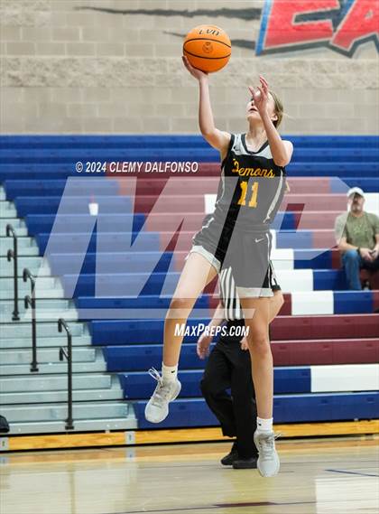 Thumbnail 1 in Golden vs Dakota Ridge (Jeffco 4A/5A Mini Tournament photogallery.