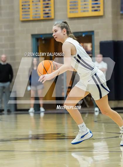Thumbnail 1 in Golden vs Dakota Ridge (Jeffco 4A/5A Mini Tournament photogallery.