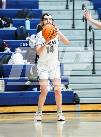 Thumbnail 1 in Golden vs Dakota Ridge (Jeffco 4A/5A Mini Tournament photogallery.