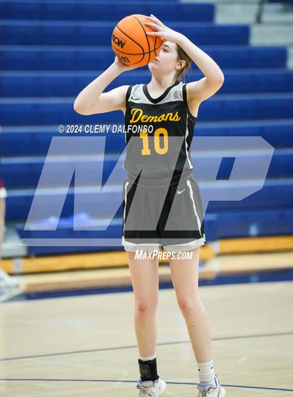 Thumbnail 2 in Golden vs Dakota Ridge (Jeffco 4A/5A Mini Tournament photogallery.