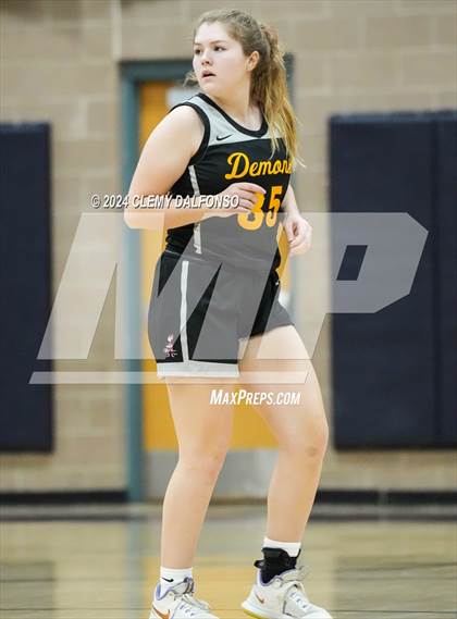 Thumbnail 2 in Golden vs Dakota Ridge (Jeffco 4A/5A Mini Tournament photogallery.