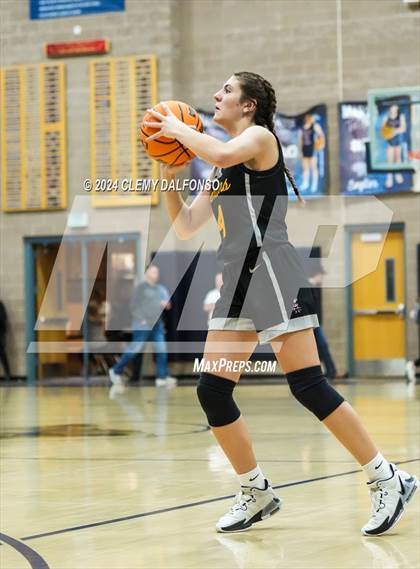 Thumbnail 1 in Golden vs Dakota Ridge (Jeffco 4A/5A Mini Tournament photogallery.