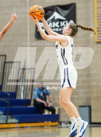 Thumbnail 2 in Golden vs Dakota Ridge (Jeffco 4A/5A Mini Tournament photogallery.