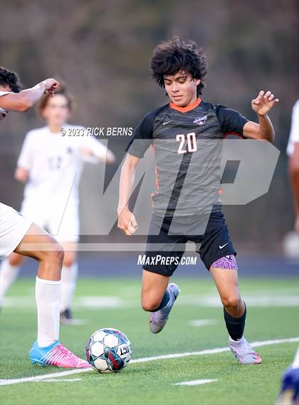 Thumbnail 1 in Grand Oaks vs College Park photogallery.