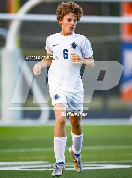 Thumbnail 1 in Grand Oaks vs College Park photogallery.