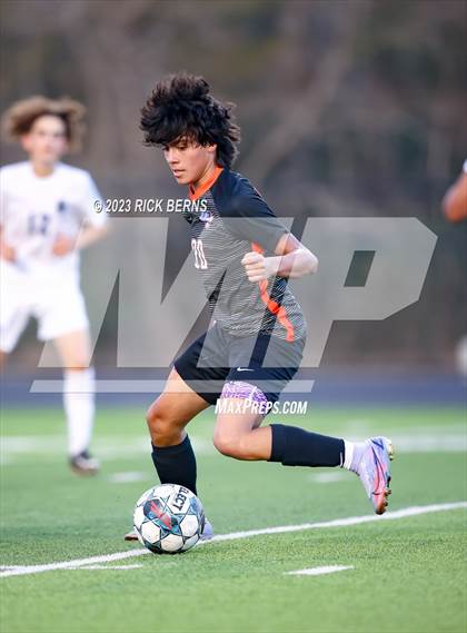 Thumbnail 3 in Grand Oaks vs College Park photogallery.