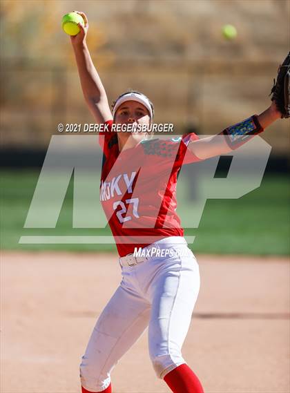 Thumbnail 1 in Mountain Vista vs Smoky Hill (CHSAA 5A Playoff Rd 1) photogallery.