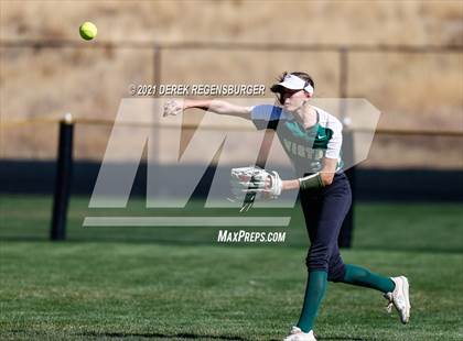 Thumbnail 3 in Mountain Vista vs Smoky Hill (CHSAA 5A Playoff Rd 1) photogallery.