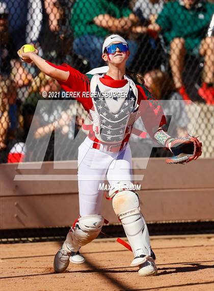 Thumbnail 3 in Mountain Vista vs Smoky Hill (CHSAA 5A Playoff Rd 1) photogallery.