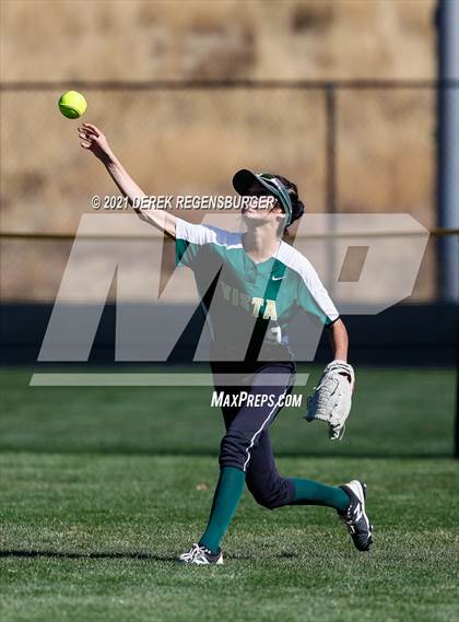 Thumbnail 3 in Mountain Vista vs Smoky Hill (CHSAA 5A Playoff Rd 1) photogallery.