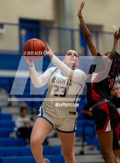 Thumbnail 2 in Wagner @ Alamo Heights photogallery.