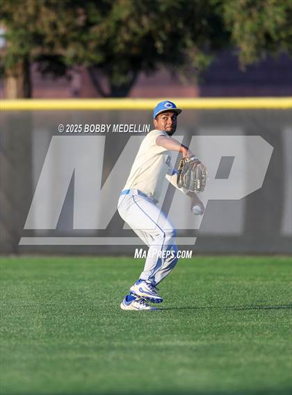Thumbnail 2 in Clovis @ Clovis North photogallery.