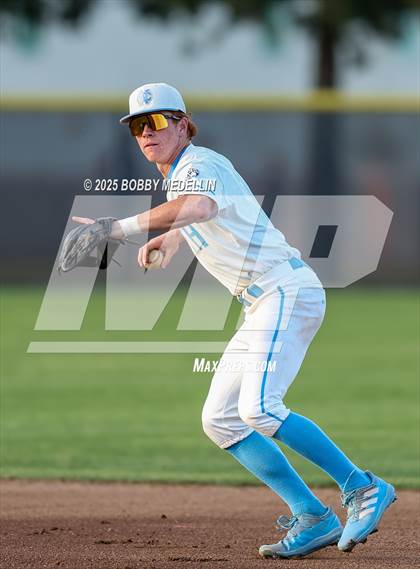 Thumbnail 1 in Clovis @ Clovis North photogallery.