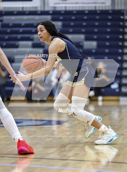 Thumbnail 3 in Park Hill South vs Helias (Sophie Cunningham Classic) photogallery.