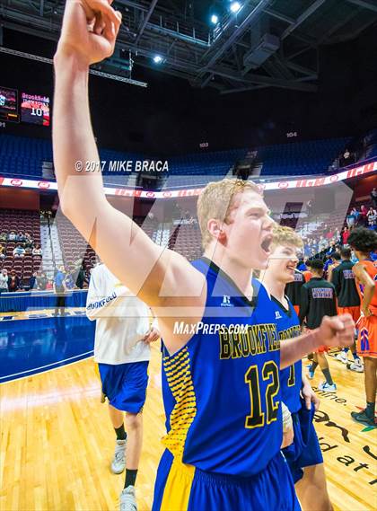 Thumbnail 1 in Brookfield vs. Bloomfield (CIAC Class M Final) photogallery.