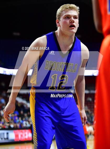 Thumbnail 3 in Brookfield vs. Bloomfield (CIAC Class M Final) photogallery.