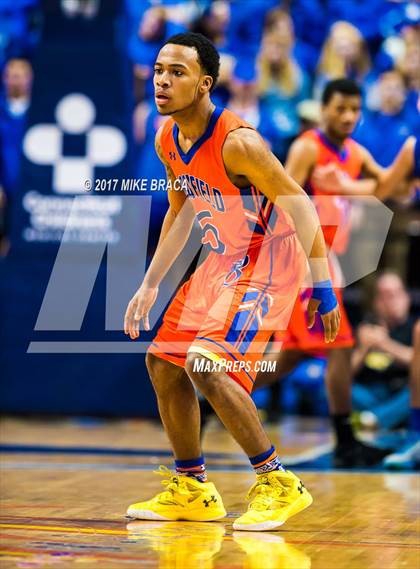 Thumbnail 3 in Brookfield vs. Bloomfield (CIAC Class M Final) photogallery.
