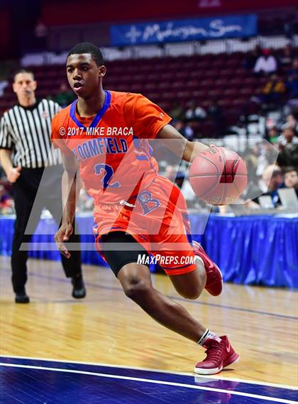 Thumbnail 2 in Brookfield vs. Bloomfield (CIAC Class M Final) photogallery.