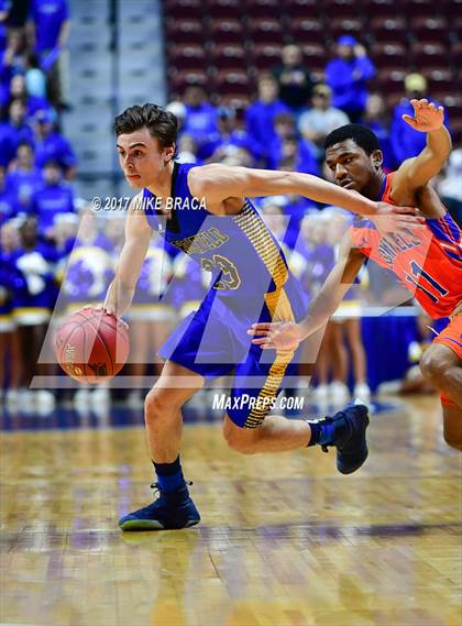 Thumbnail 3 in Brookfield vs. Bloomfield (CIAC Class M Final) photogallery.