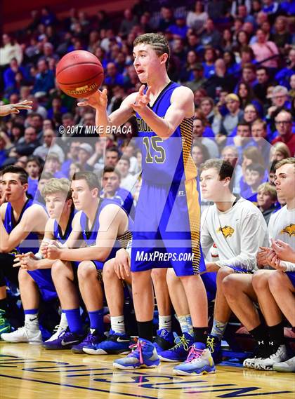 Thumbnail 3 in Brookfield vs. Bloomfield (CIAC Class M Final) photogallery.