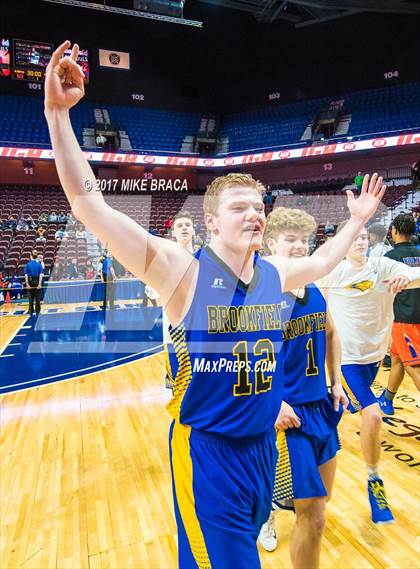 Thumbnail 3 in Brookfield vs. Bloomfield (CIAC Class M Final) photogallery.