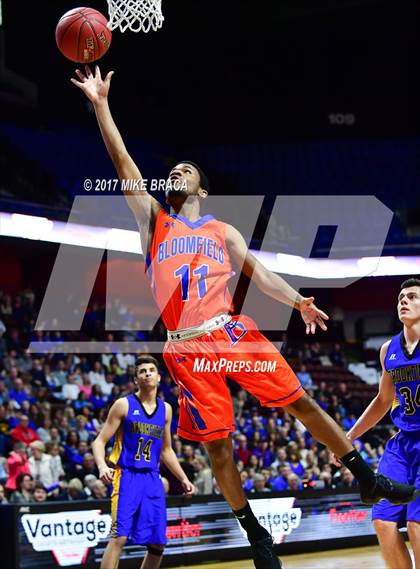 Thumbnail 2 in Brookfield vs. Bloomfield (CIAC Class M Final) photogallery.