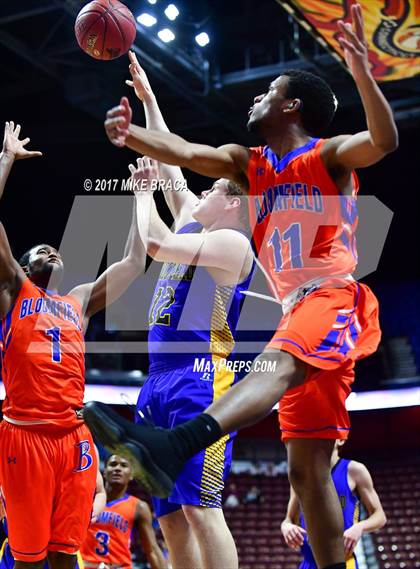 Thumbnail 2 in Brookfield vs. Bloomfield (CIAC Class M Final) photogallery.