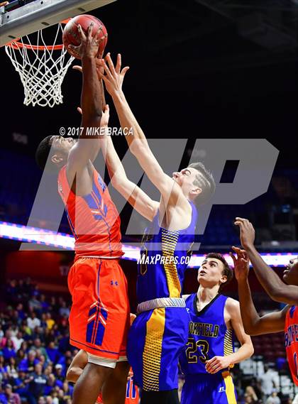 Thumbnail 3 in Brookfield vs. Bloomfield (CIAC Class M Final) photogallery.