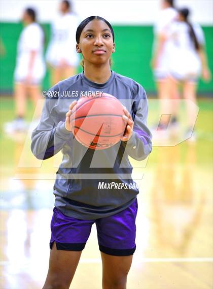 Thumbnail 1 in Sunrise Mountain vs Coronado (Gator Winter Classic) photogallery.