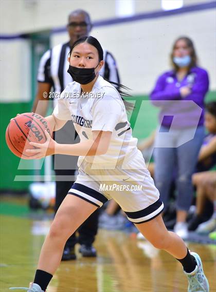 Thumbnail 1 in Sunrise Mountain vs Coronado (Gator Winter Classic) photogallery.