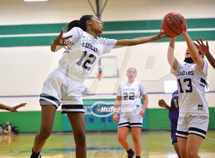 Thumbnail 2 in Sunrise Mountain vs Coronado (Gator Winter Classic) photogallery.