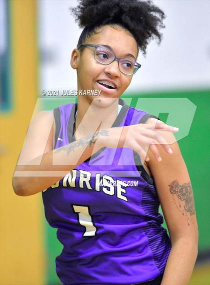 Thumbnail 2 in Sunrise Mountain vs Coronado (Gator Winter Classic) photogallery.