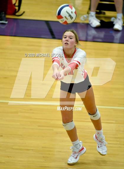 Thumbnail 2 in Cabot vs. Har-Ber photogallery.