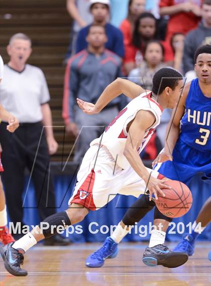 Thumbnail 3 in Hunt vs. Freedom (NCHSAA 3A Final) photogallery.