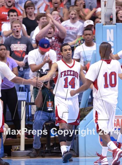 Thumbnail 1 in Hunt vs. Freedom (NCHSAA 3A Final) photogallery.