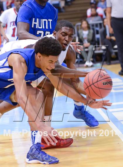 Thumbnail 1 in Hunt vs. Freedom (NCHSAA 3A Final) photogallery.