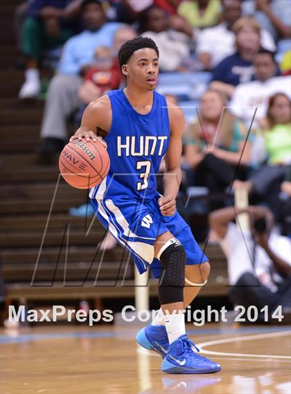 Thumbnail 1 in Hunt vs. Freedom (NCHSAA 3A Final) photogallery.