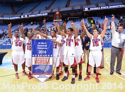 Thumbnail 2 in Hunt vs. Freedom (NCHSAA 3A Final) photogallery.