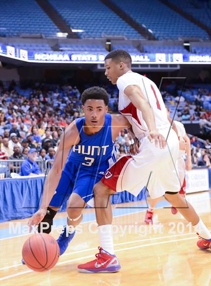 Thumbnail 1 in Hunt vs. Freedom (NCHSAA 3A Final) photogallery.