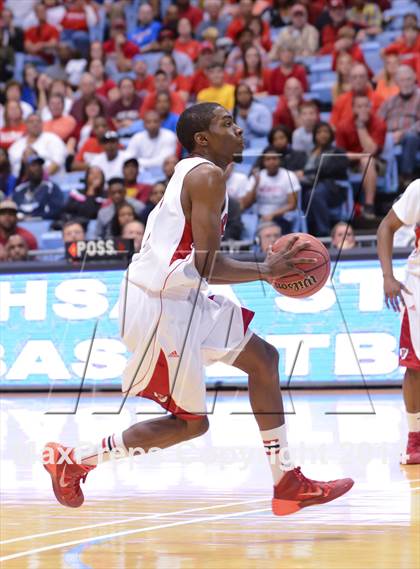 Thumbnail 2 in Hunt vs. Freedom (NCHSAA 3A Final) photogallery.