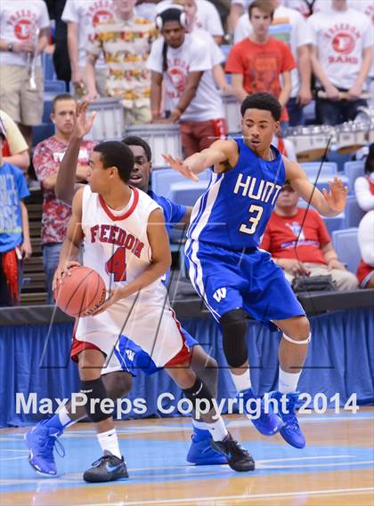Thumbnail 2 in Hunt vs. Freedom (NCHSAA 3A Final) photogallery.