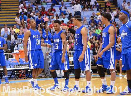 Thumbnail 2 in Hunt vs. Freedom (NCHSAA 3A Final) photogallery.